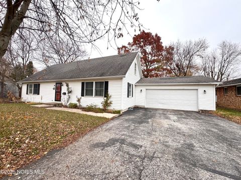 Photo of 1005 Broad Avenue, Findlay, OH 45840 (MLS # 10001655)