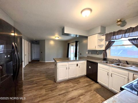 Tiny photo for 1005 Broad Avenue, Findlay, OH 45840 (MLS # 10001655)