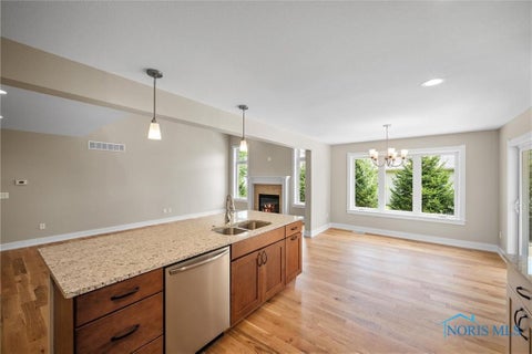 Tiny photo for 21 Shenandoah Circle, Sylvania, OH 43560 (MLS # 10012298)