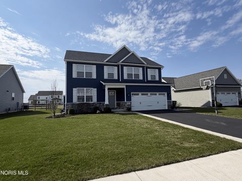 Photo of 194 Valley Hall Drive, Perrysburg, OH 43551 (MLS # 10005632)