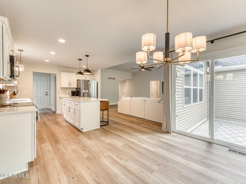 Tiny photo for 2015 Oakside Road, Toledo, OH 43615 (MLS # 10011754)