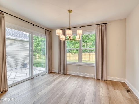 Tiny photo for 2015 Oakside Road, Toledo, OH 43615 (MLS # 10011754)