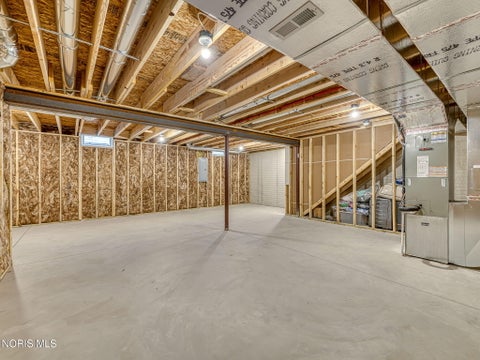 Tiny photo for 2015 Oakside Road, Toledo, OH 43615 (MLS # 10011754)