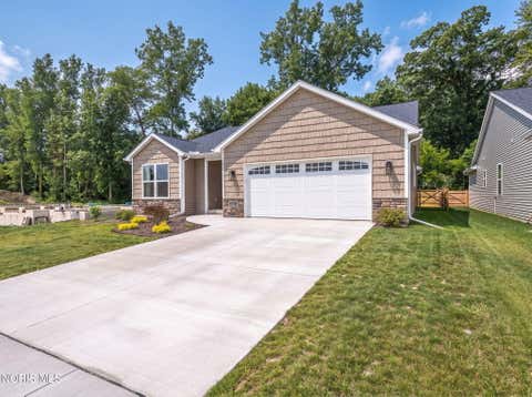 Tiny photo for 2015 Oakside Road, Toledo, OH 43615 (MLS # 10011754)