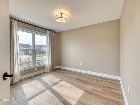 Tiny photo for 2015 Oakside Road, Toledo, OH 43615 (MLS # 10011754)