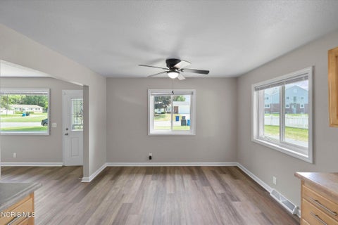 Tiny photo for 29 Torrington Drive, Toledo, OH 43615 (MLS # 10011429)