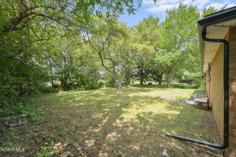 Tiny photo for 29 Torrington Drive, Toledo, OH 43615 (MLS # 10011429)
