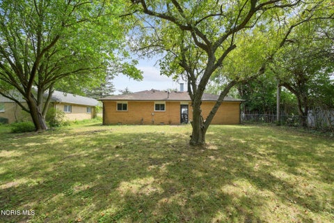 Tiny photo for 29 Torrington Drive, Toledo, OH 43615 (MLS # 10011429)