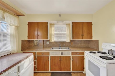 Tiny photo for 630 Carver Boulevard, Toledo, OH 43607 (MLS # 10002956)