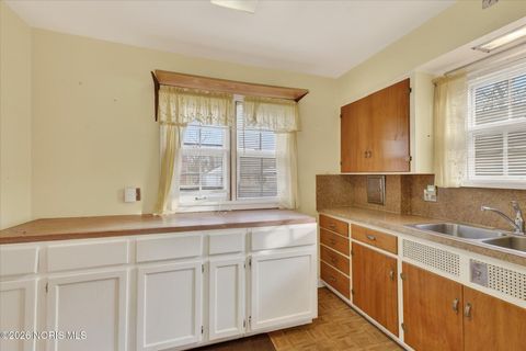 Tiny photo for 630 Carver Boulevard, Toledo, OH 43607 (MLS # 10002956)