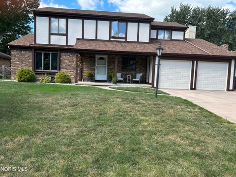 Photo of 2338 Cedarwood Drive, Maumee, OH 43537 (MLS # 10008715)