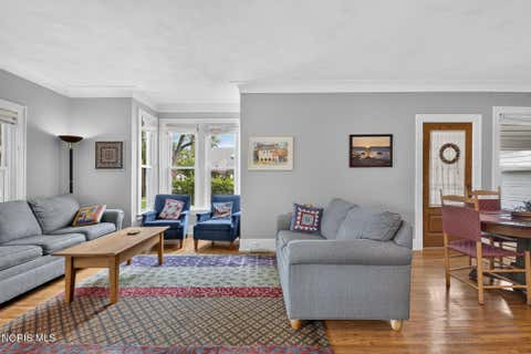 Tiny photo for 203 Buttonwood Avenue, Bowling Green, OH 43402 (MLS # 10011948)