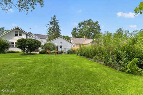 Tiny photo for 203 Buttonwood Avenue, Bowling Green, OH 43402 (MLS # 10011948)