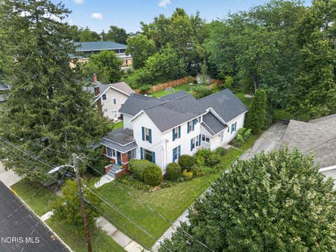 Tiny photo for 203 Buttonwood Avenue, Bowling Green, OH 43402 (MLS # 10011948)