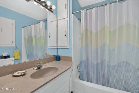 Tiny photo for 203 Buttonwood Avenue, Bowling Green, OH 43402 (MLS # 10011948)