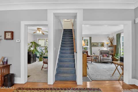 Tiny photo for 203 Buttonwood Avenue, Bowling Green, OH 43402 (MLS # 10011948)