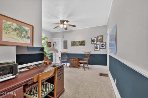 Tiny photo for 203 Buttonwood Avenue, Bowling Green, OH 43402 (MLS # 10011948)
