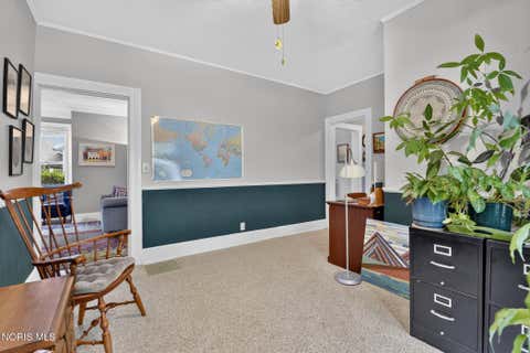 Tiny photo for 203 Buttonwood Avenue, Bowling Green, OH 43402 (MLS # 10011948)