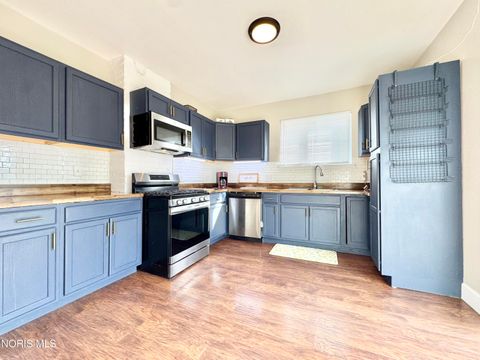 Tiny photo for 317 Western Avenue, Toledo, OH 43609 (MLS # 10004636)