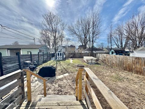 Tiny photo for 317 Western Avenue, Toledo, OH 43609 (MLS # 10004636)