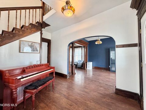 Tiny photo for 317 Western Avenue, Toledo, OH 43609 (MLS # 10004636)