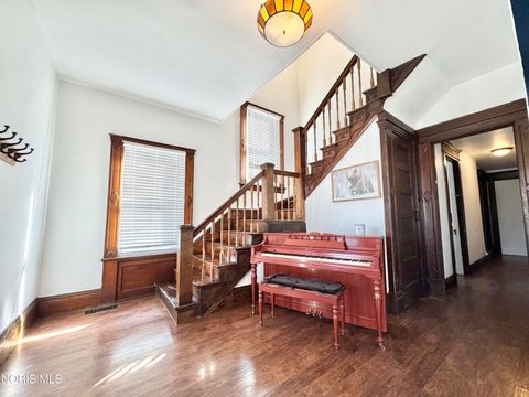 Tiny photo for 317 Western Avenue, Toledo, OH 43609 (MLS # 10004636)