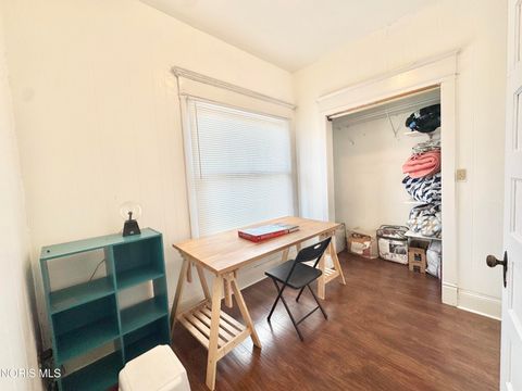 Tiny photo for 317 Western Avenue, Toledo, OH 43609 (MLS # 10004636)