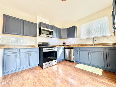 Tiny photo for 317 Western Avenue, Toledo, OH 43609 (MLS # 10004636)