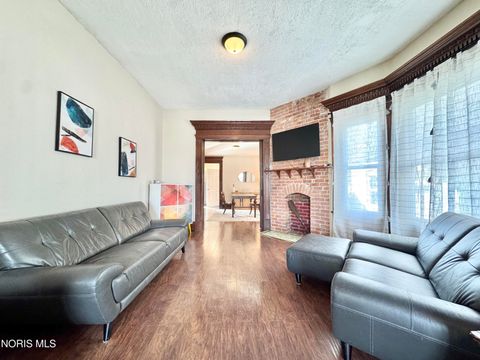 Tiny photo for 317 Western Avenue, Toledo, OH 43609 (MLS # 10004636)