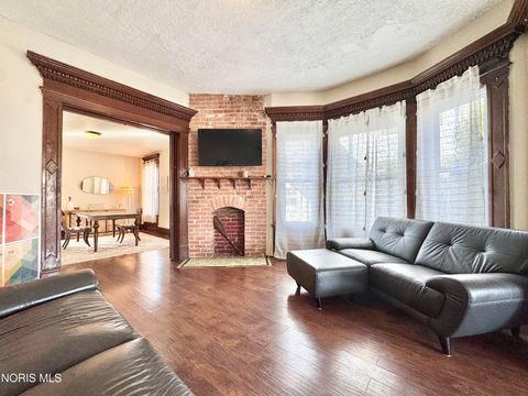 Tiny photo for 317 Western Avenue, Toledo, OH 43609 (MLS # 10004636)