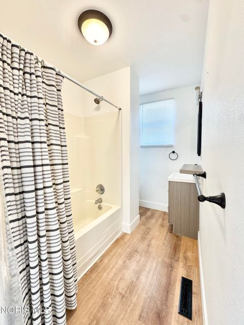 Tiny photo for 317 Western Avenue, Toledo, OH 43609 (MLS # 10004636)