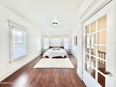 Tiny photo for 317 Western Avenue, Toledo, OH 43609 (MLS # 10004636)