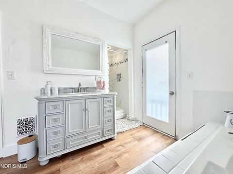 Tiny photo for 317 Western Avenue, Toledo, OH 43609 (MLS # 10004636)