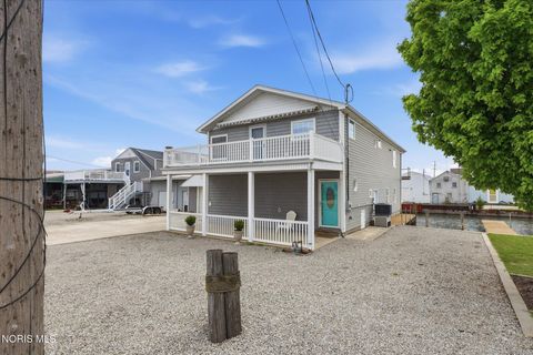 Photo of 412 Anderson Street, Sandusky, OH 44870 (MLS # 10007671)