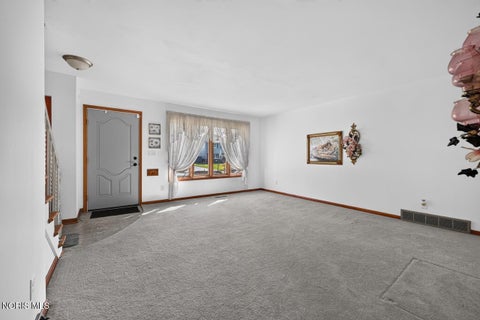 Tiny photo for 1512 Highland Green Drive, Toledo, OH 43614 (MLS # 10013324)