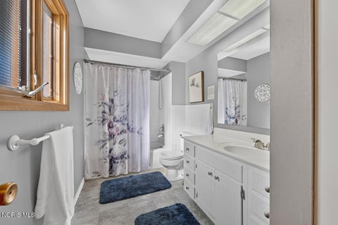 Tiny photo for 1512 Highland Green Drive, Toledo, OH 43614 (MLS # 10013324)