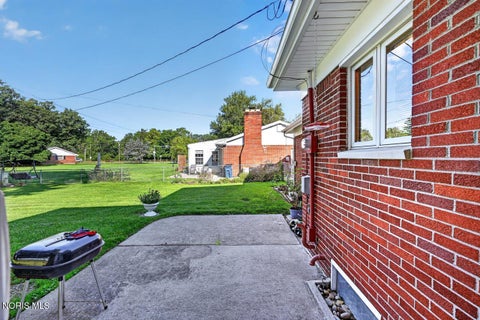 Tiny photo for 1512 Highland Green Drive, Toledo, OH 43614 (MLS # 10013324)