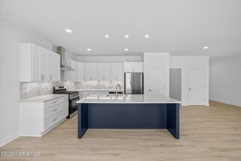 Tiny photo for 9520 Sheffield Road, Perrysburg, OH 43551 (MLS # 10003812)