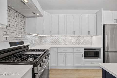 Tiny photo for 9520 Sheffield Road, Perrysburg, OH 43551 (MLS # 10003812)