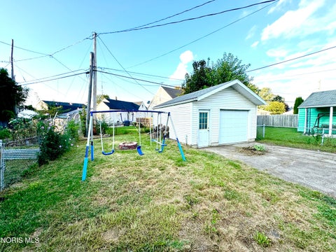 Tiny photo for 2275 Brown Road, Oregon, OH 43616 (MLS # 10013387)