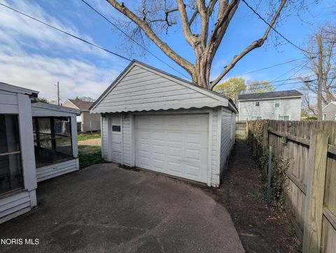 Tiny photo for 5563 302nd Street, Toledo, OH 43611 (MLS # 10006556)