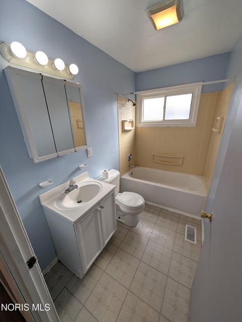 Tiny photo for 5563 302nd Street, Toledo, OH 43611 (MLS # 10006556)