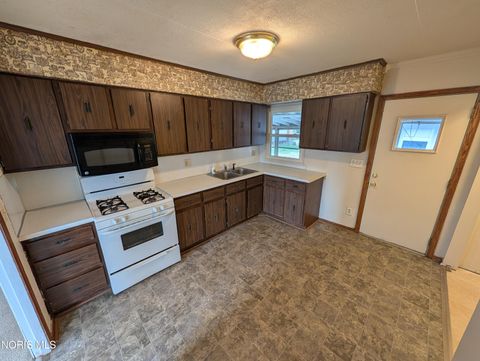 Tiny photo for 5563 302nd Street, Toledo, OH 43611 (MLS # 10006556)