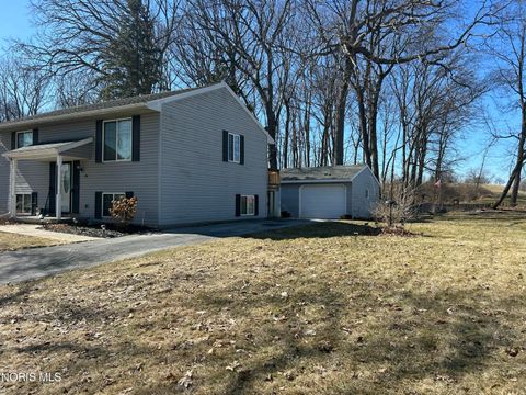 Tiny photo for 56 Dunderry Lane, Toledo, OH 43615 (MLS # 10004612)