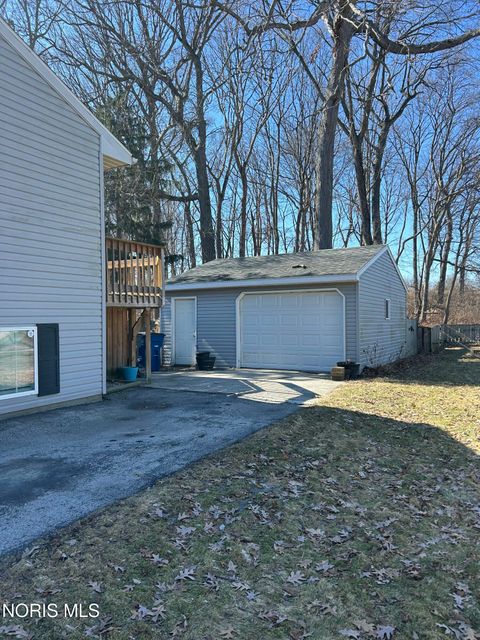 Tiny photo for 56 Dunderry Lane, Toledo, OH 43615 (MLS # 10004612)