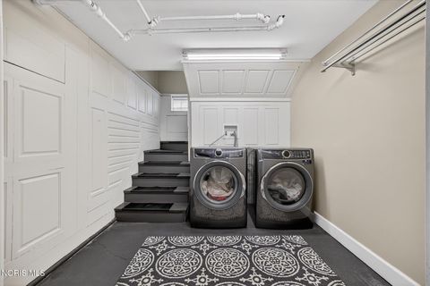 Tiny photo for 2947 Darlington Road, Toledo, OH 43606 (MLS # 10005808)