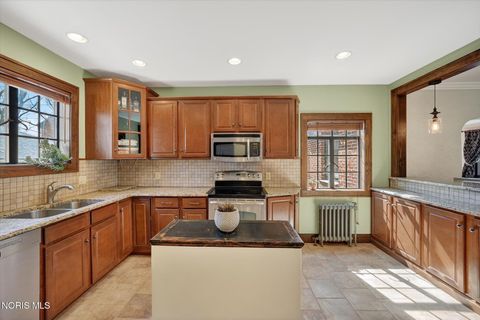 Tiny photo for 2947 Darlington Road, Toledo, OH 43606 (MLS # 10005808)