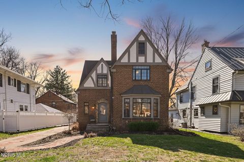 Photo of 2947 Darlington Road, Toledo, OH 43606 (MLS # 10005808)