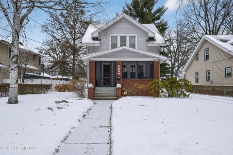 Tiny photo for 2352 Castlewood Drive, Toledo, OH 43613 (MLS # 10003722)
