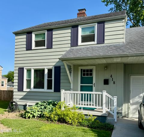 Photo of 418 E William Street, Maumee, OH 43537 (MLS # 10008161)